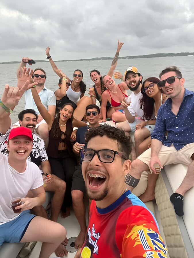 2-hour tour in Cartagena Sunset View in party boat - Price and what you really get for $22