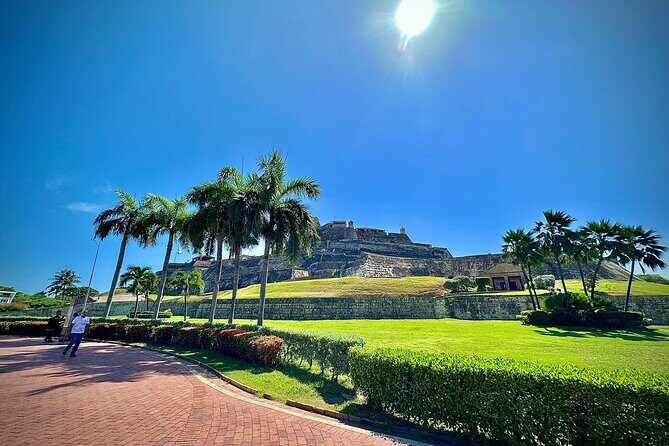 4-Hour Tour of the Best of Cartagena - Group size, van comfort, and the language reality check