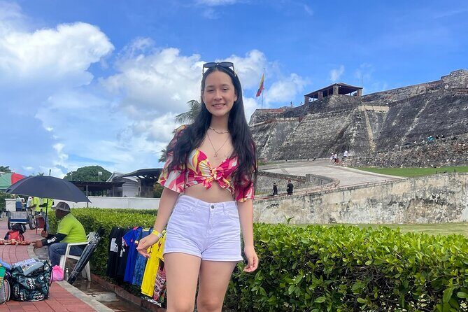 4-Hour Tour of the Best of Cartagena in an Air-Conditioned Van - Street Vendors: A Reality Check (And How to Handle It)
