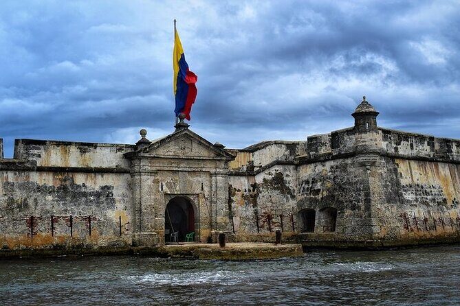 5-Island Speedboat Tour in Cartagena and the Rosario Islands - Bocachica Forts View: Fast history, big Cartagena energy