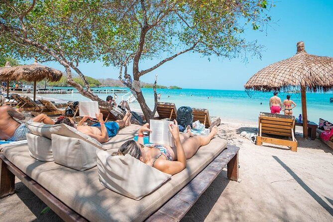 5 Stop Boat Tour Rosario Islands with Lunch, Forts, & Snorkeling - Snorkeling at the fish habitat: what ECO and VIP give you, and what to expect