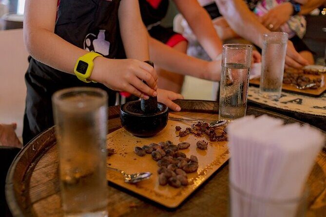 Amazing Colombian Chocolate and Cacao Workshop in Cartagena - Practical tips so you enjoy it (instead of thinking about stains)