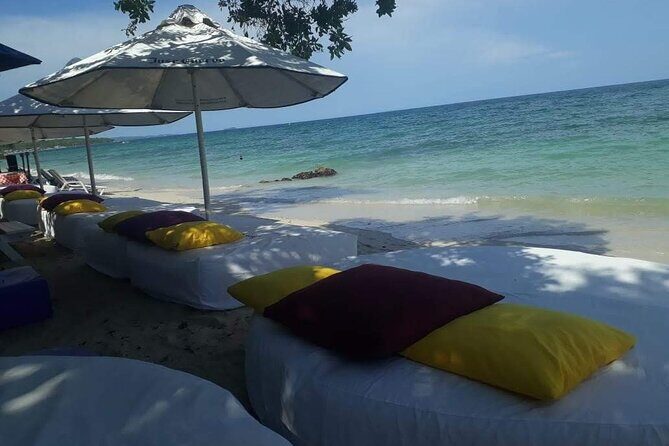 Banana Beach on the white beach of Baru - The day’s rhythm: how you get to paradise fast