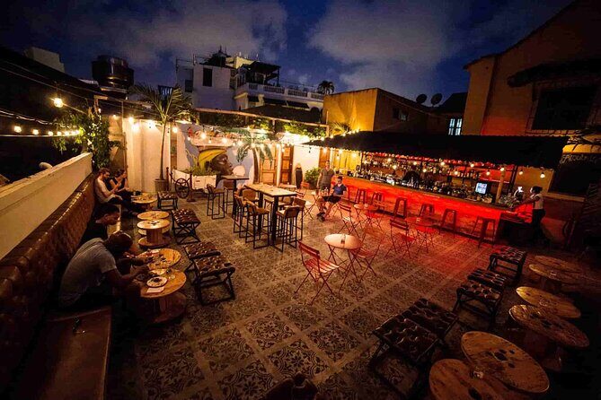 Bar Tour for Guys and Bachelor Parties - Starting in Centro: the meeting point matters more than you think