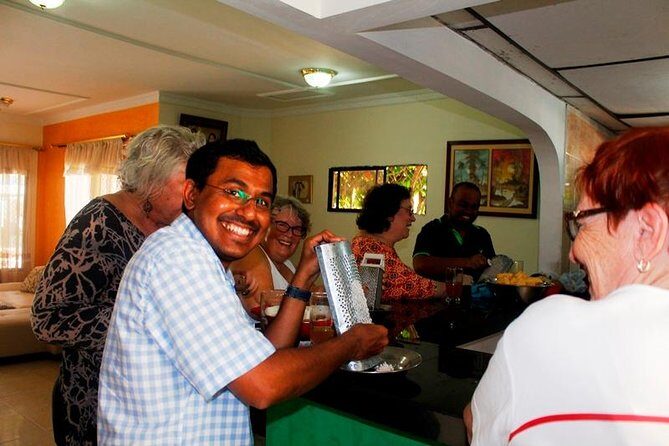 Bazurto Market Tour and Cooking Class in Cartagena - What to wear and bring so the day stays comfortable