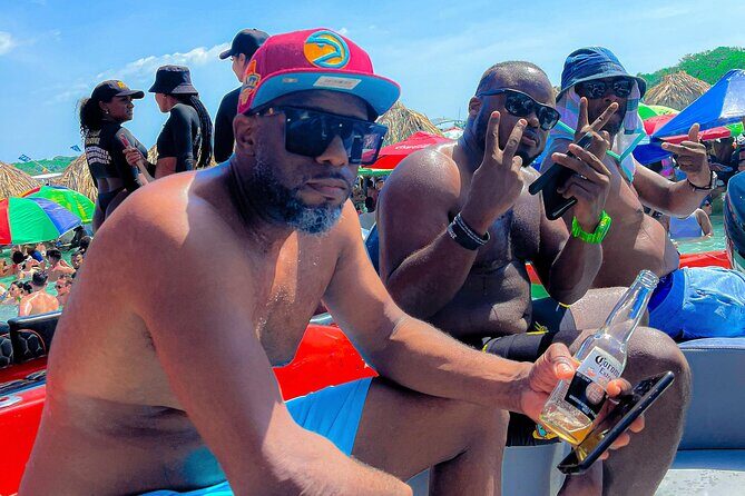 Boat Party on Cholón Island - Stop 2: Islas de Rosario and La Piscinita swim break