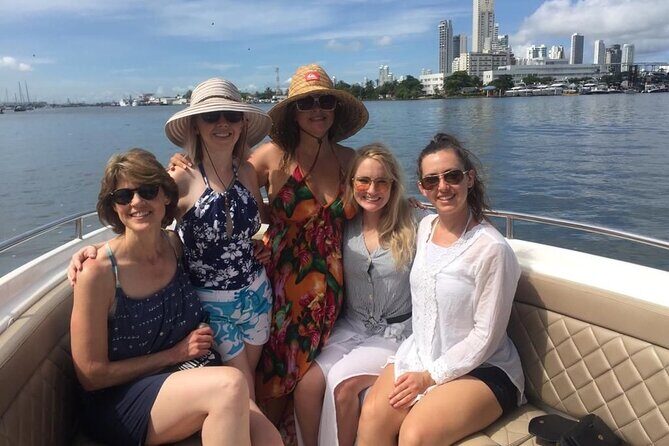 Boat Rental In Cartagena For 8 People - The Rosario Islands itinerary: Isla Grande, Agua Azul, Cholón, Barú, and Tierra Bomba