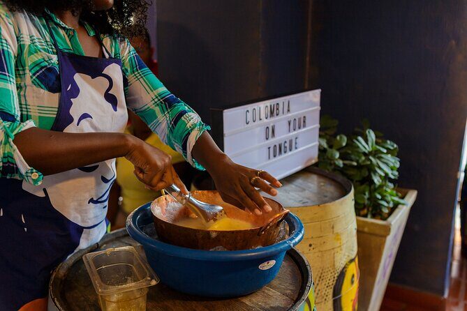 Caribbean fruits tasting and Paila Ice cream class - Cartagena fruit tasting and bronze paila ice cream: what makes it special