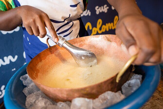 Caribbean fruits tasting and Paila Ice cream class - Getting the most out of the guide and the group