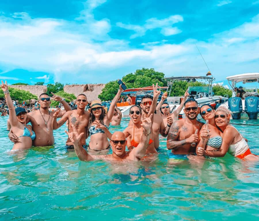 Cartagena: 4 Island Day Trip by Boat and Caribbean Lunch - Getting to the Start: Muelle de la Bodeguita and the Morning Departure Window