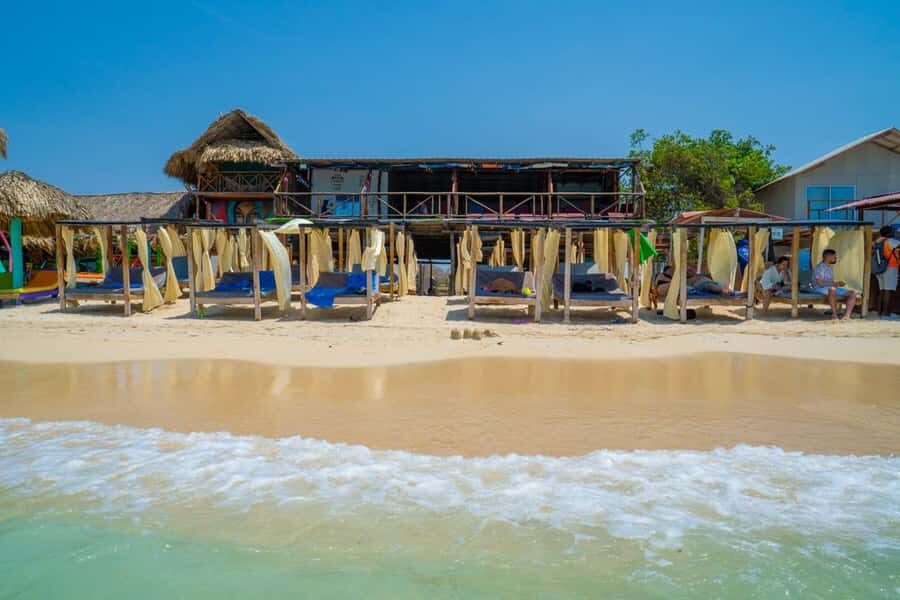 CARTAGENA: 4 islands by sport boat +oceanarium tickets - Speed-Boat Style at Rosario Islands: What the Ride Feels Like