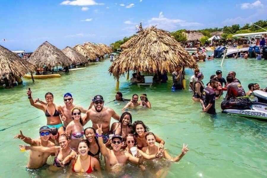 Cartagena: 5 Islands Premium Tour with Lunch and Snorkeling - Isla Grande vs Oceanarium: Pick Your Own Type of Water Time