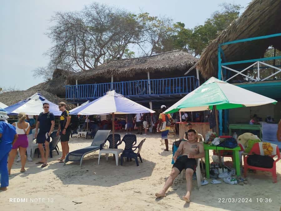 Cartagena: BARÚ Playa blanca with SNORKELING INCLUDED - Logistics that can make or break your day