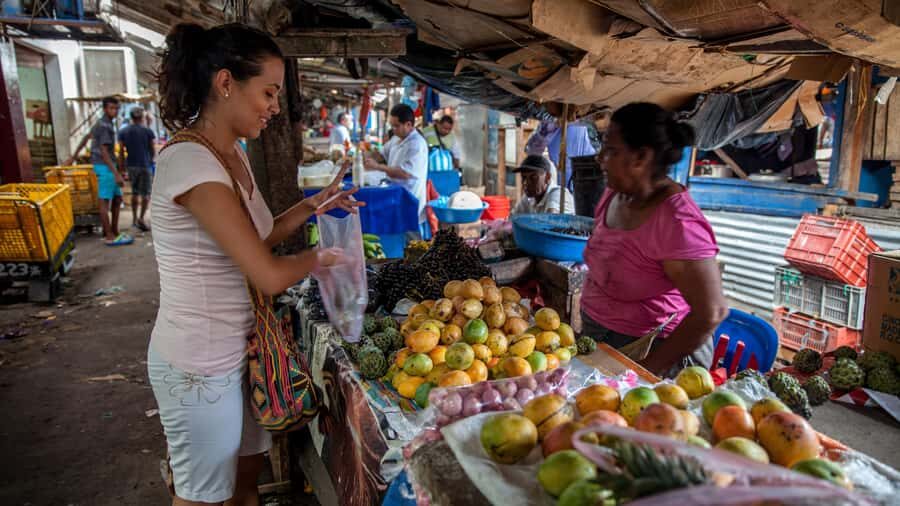 Cartagena Bazurto Market: Authentic Food & Culture Tour - Group Size: Why Max 8 People Is a Big Deal Here