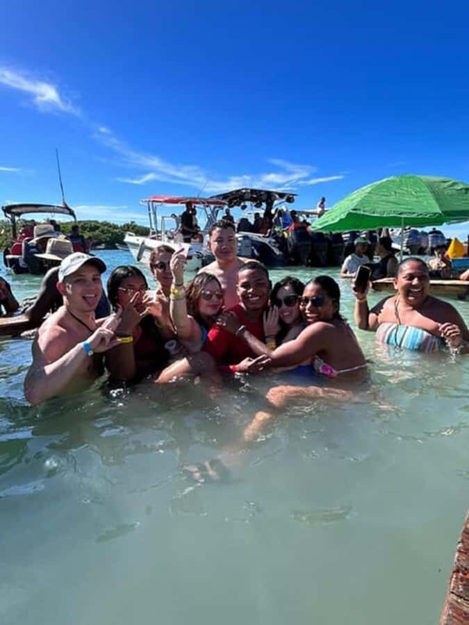 Cartagena: CHOLON & BARU with lunch - What to bring for a comfortable day on the water and beach