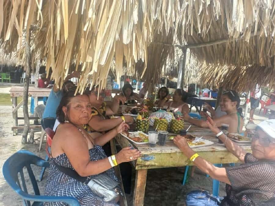 Cartagena: CHOLON & BARU with lunch - Price and what $83 covers (and what it doesn’t)