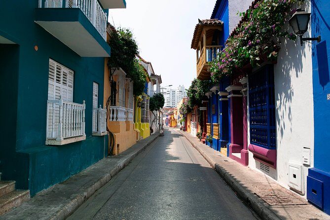 Cartagena City Tour & Convento de la Popa (AM) - Stop 4: The Walled City of Cartagena—Balconies, Churches, Squares