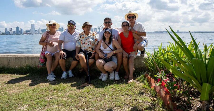 Cartagena: CITY TOUR IN ENGLISH, Old city, Monuments, Castle - Walking the old city: clock tower, Las Bóvedas, and the practical way to see it