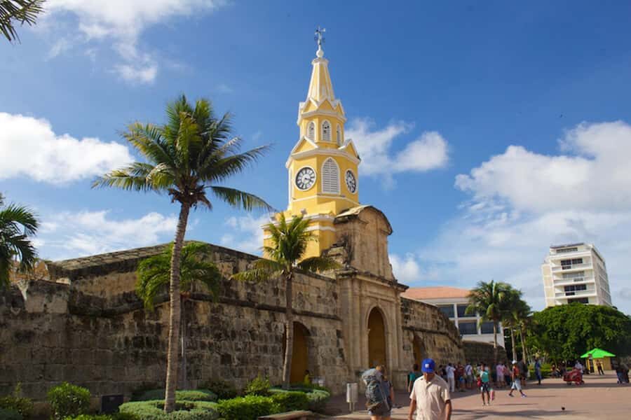 Cartagena: CITY TOUR OVERVIEW of the city Boots castle chiva - Key highlights to look forward to