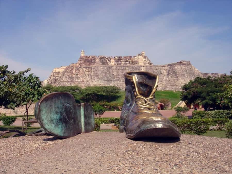 Cartagena: CITY TOUR OVERVIEW of the city Boots castle chiva - Breaks, photo rhythm, and how to keep the day smooth