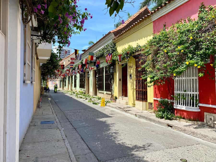 Cartagena City Tour with San Felipe Castle & Old Town Walk - Clock Tower entry and the walled Historic Center layout