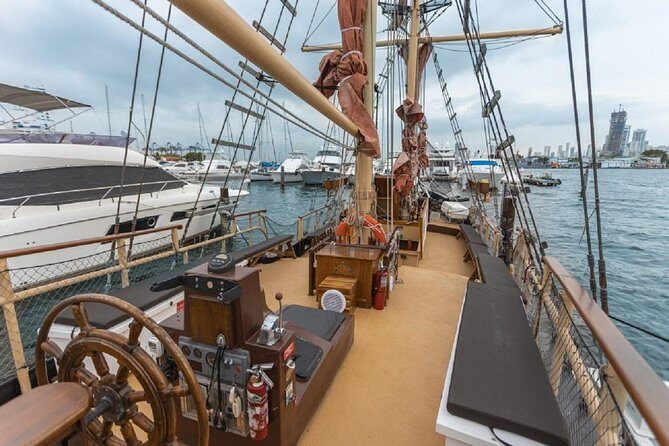Cartagena, CO: Sunset Skyline Bay Tour on a Pirate Boat + Drinks - Boarding at 5:00 pm: Timing the Sunset Without Stress