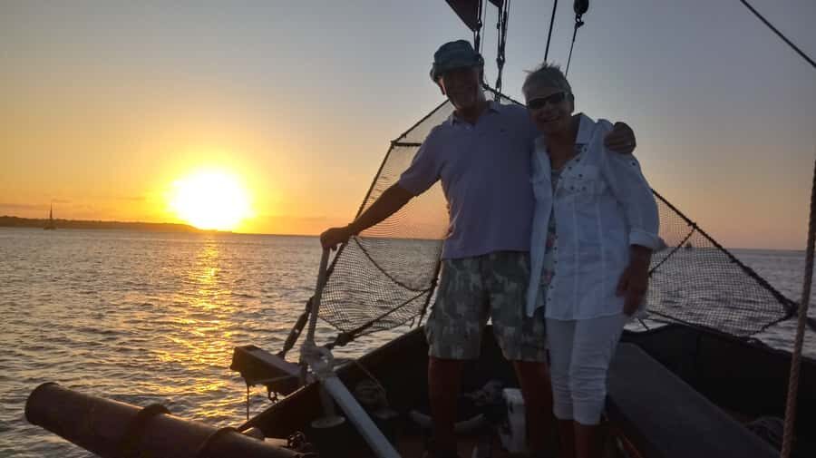 Cartagena, CO: Sunset Skyline Pirate Boat Tour with Drinks - Why a pirate skyline cruise works so well in Cartagena