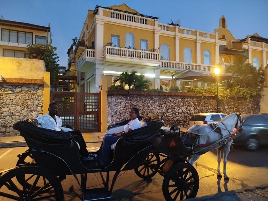 Cartagena: COLLONIAL HORSE DRAWN CARRIAGE by THE OLD CITY - WhatsApp support and how coordination works day-of