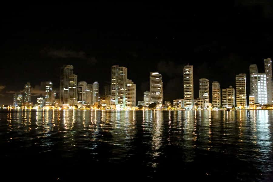 Cartagena: Cruise by the Bay with Dinner and Wine - The Cruise Route: Bocagrande, Castillogrande, Manga, Getsemani