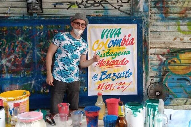 Cartagena: Cultural tour Bazurto Market Adventure - Champeta Music, a Cold Beer, and a CD to Take Home