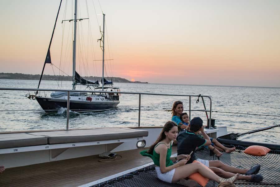 Cartagena de Indias: 2-Hour Sunset Cruise - Key highlights