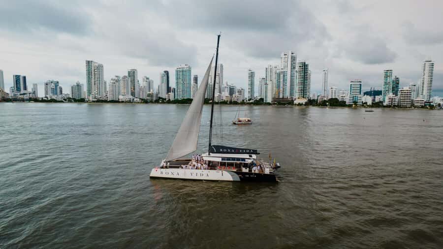 Cartagena de Indias: 2-Hour Sunset Cruise - Who should book this cruise (and who should skip it)