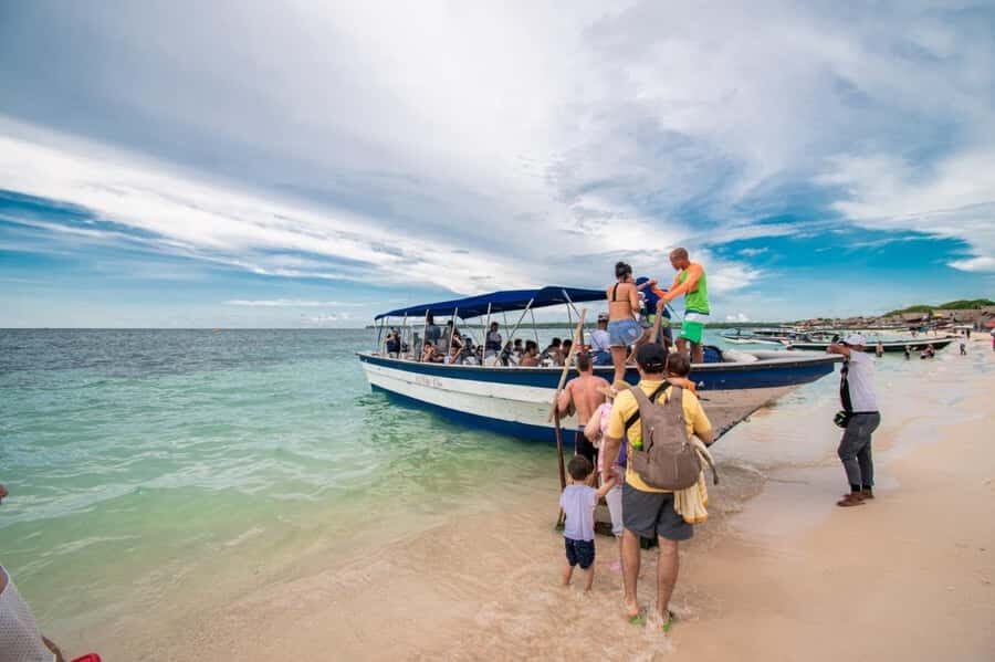 Cartagena de Indias: 2x1 Boat trip to the Rosario Islands and Baru Island - Check-in the day before: why they ask for weight and lunch