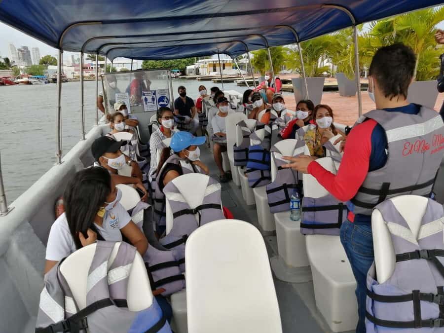 Cartagena de Indias: 2x1 Boat trip to the Rosario Islands and Baru Island - Launch day at La Bodeguita Dock: the 8:00 a.m. start and safety first