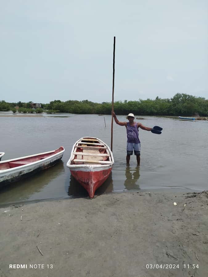 Cartagena: FISHERMEN'S ISLAND IN THE MANGROVES by canoe - The meeting point: La Boquilla beach and mangroves