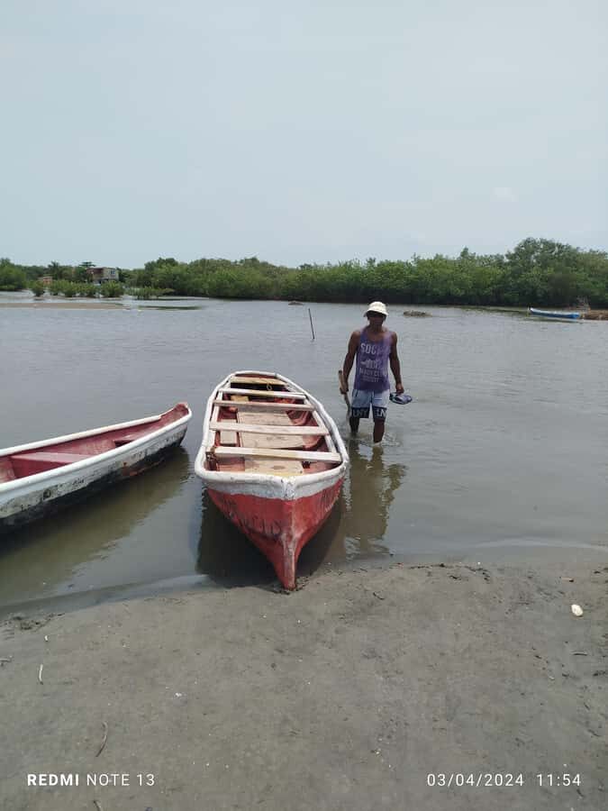 Cartagena: FISHERMEN'S ISLAND IN THE MANGROVES by canoe - Price and value: what $28 gets you (and what extra pickup costs)