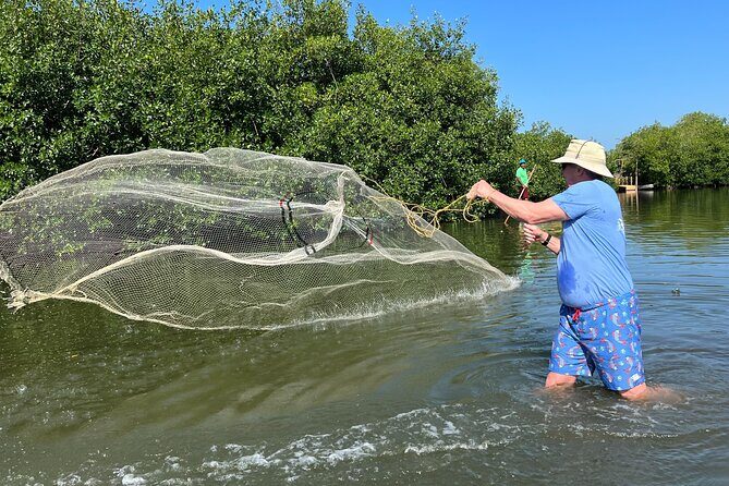 Cartagena Fishing & Crabbing • Unique Local Experience with Lunch - Getting to Ciénega de la Virgen: the hotel pickup that saves your brain