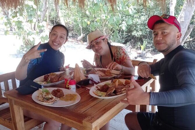 Cartagena : Full day 3 private islands - Isla Grande Snorkeling and the Sunken Plane: The Main Event