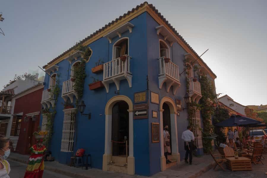 Cartagena: Gabriel García Márquez Private Walking Tour - Teatro Adolfo Mejía: a named stop from the books