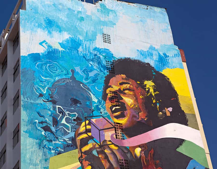 Cartagena: Graffiti Tour in Getsemani - Centenary Park finish and the traditional snack