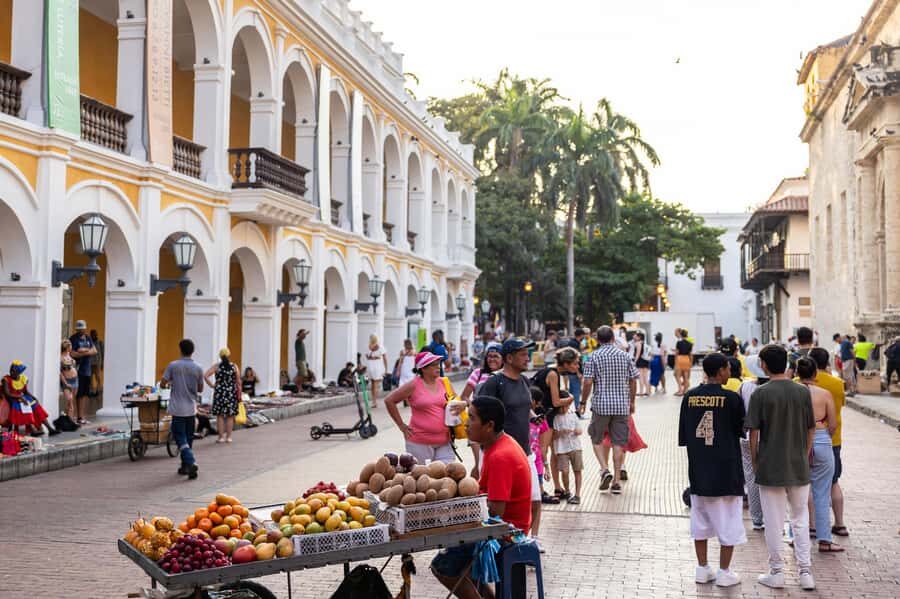 Cartagena: Guided Street Food Tour with Tastings - Two hours in Cartagena proper: the first tastings and food history