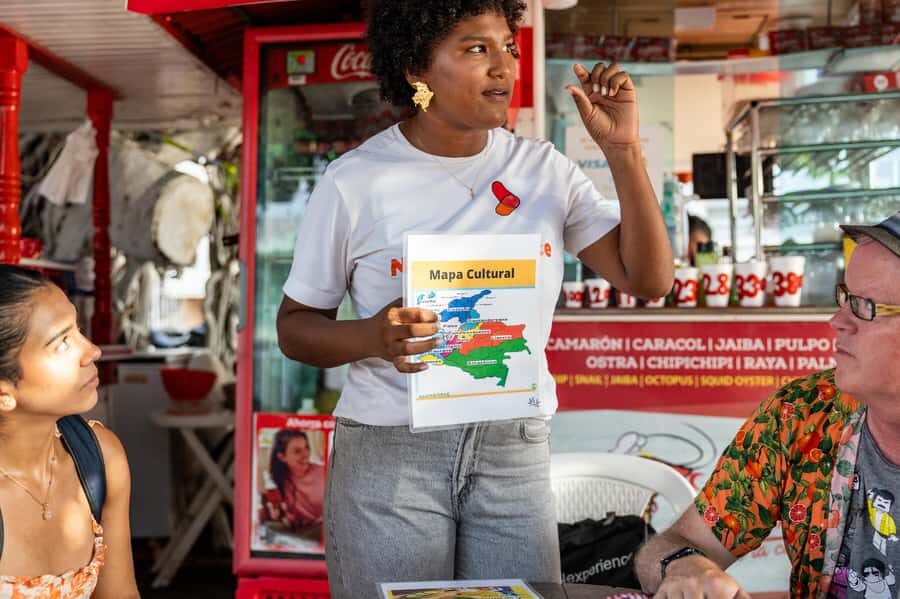 Cartagena: Guided Street Food Tour with Tastings - Getsemani hour: richer flavors, more street-side energy