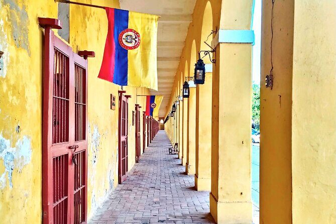 Cartagena History and Culture Private Walking Tour - Entering the Walled City: What You’re Actually Paying For
