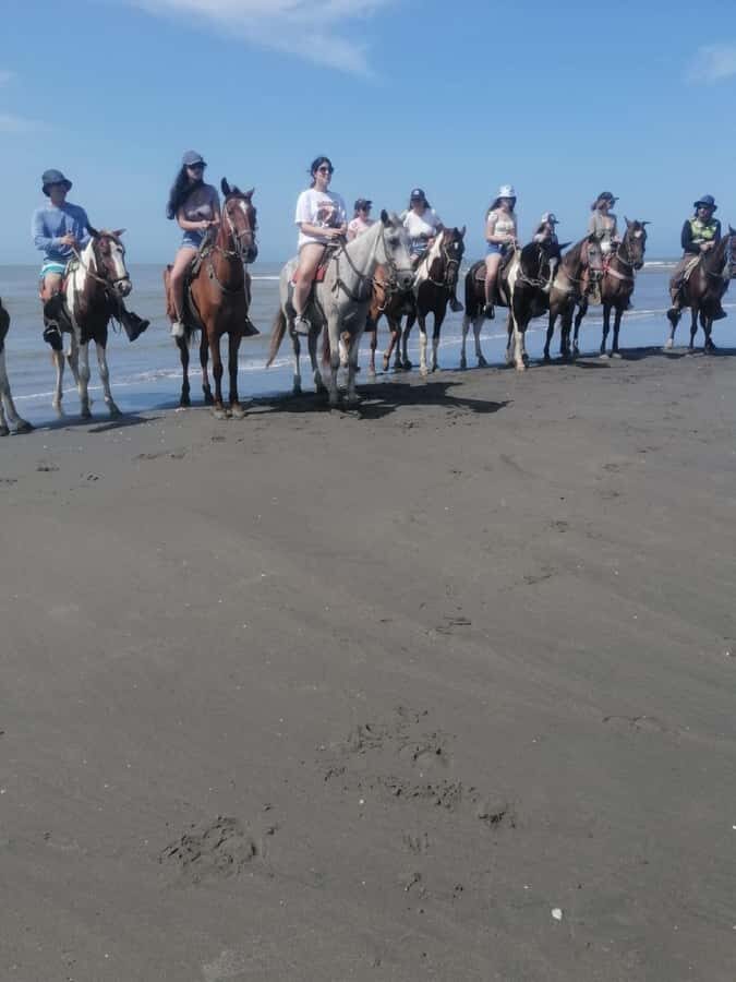 Cartagena: Horse Riding on the Beach with Photos and Lunch - Los Morros: The Scenic Setup Before the Horses Hit the Sand