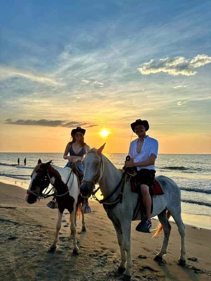 Cartagena: Horse riding on the beaches of Cartagena & PHOTOS - What the Coordinator Shares While You Ride