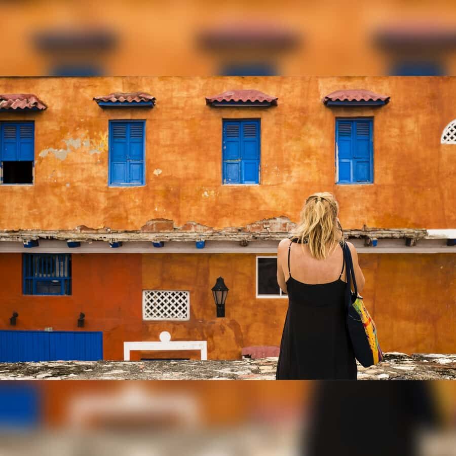 Cartagena Instagram Mobile Workshop: Scenic and Trendy Shots - The 2-Hour Lesson: Composition, Poses, and Phone-Friendly Techniques