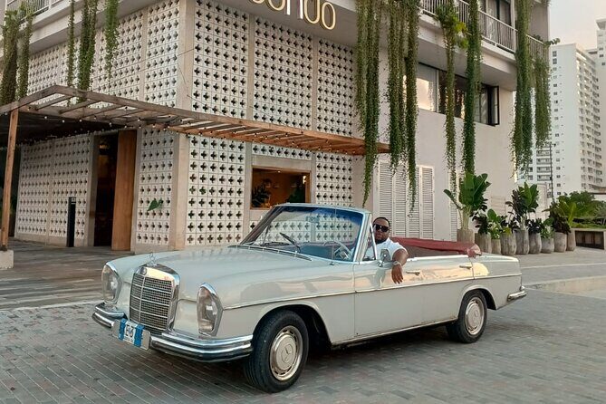 Cartagena Luxury Classic Car Tour + Bilingual Historian Guide - Key highlights you’ll care about