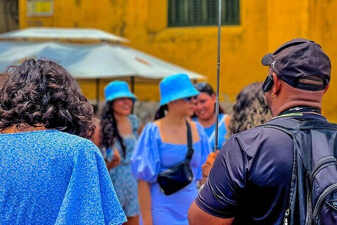 Cartagena Magic: Tour Historic Center and Gethsemane District - Camellón de los Mártires: independence heroes and wall views