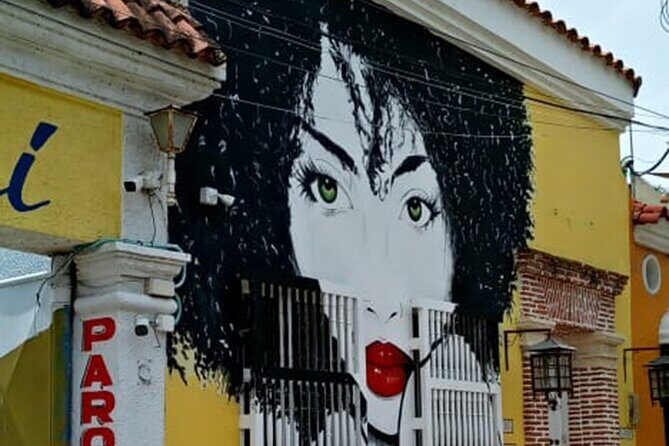 Cartagena Magic: Tour Historic Center and Gethsemane District - Caribbean Jewelry and Emerald Museum: a short stop with real craft stories