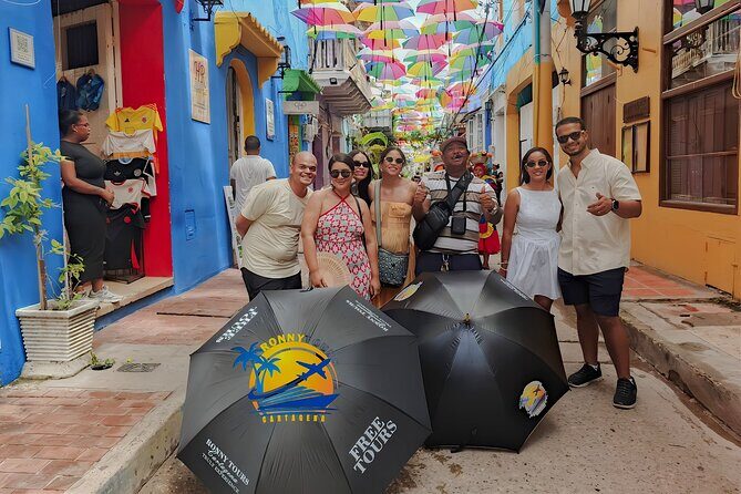 Cartagena Magic: Tour Historic Center and Gethsemane District - Trinity Square and the Gethsemané neighborhood: where the night starts